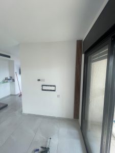 חיפוי קיר טלויזיה - יפוי קיר טלוויזיה חיפוי עץ לטלוויזיה קיר טלוויזיה מעוצב עיצוב קיר טלוויזיה חיפוי קיר בסלון חיפוי טלוויזיה מעץ עיצוב סלון עם קיר טלוויזיה קיר טלוויזיה עם נישה קיר טלוויזיה בהתאמה אישית קיר טלוויזיה עם תאורה נסתרת