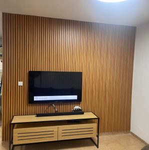חיפוי קיר טלויזיה - חיפוי קיר טלויזיה עיצוב קיר טלוויזיה מודרני קיר טלוויזיה דקורטיבי עיצוב קיר טלוויזיה בסלון עיצוב קיר טלוויזיה בחדר שינה קיר טלויזיה פסים - יפוי קיר טלוויזיה חיפוי עץ לטלוויזיה קיר טלוויזיה מעוצב עיצוב קיר טלוויזיה חיפוי קיר בסלון חיפוי טלוויזיה מעץ עיצוב סלון עם קיר טלוויזיה קיר טלוויזיה עם נישה קיר טלוויזיה בהתאמה אישית קיר טלוויזיה עם תאורה נסתרת